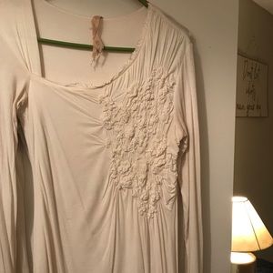 Long sleeve ivory top